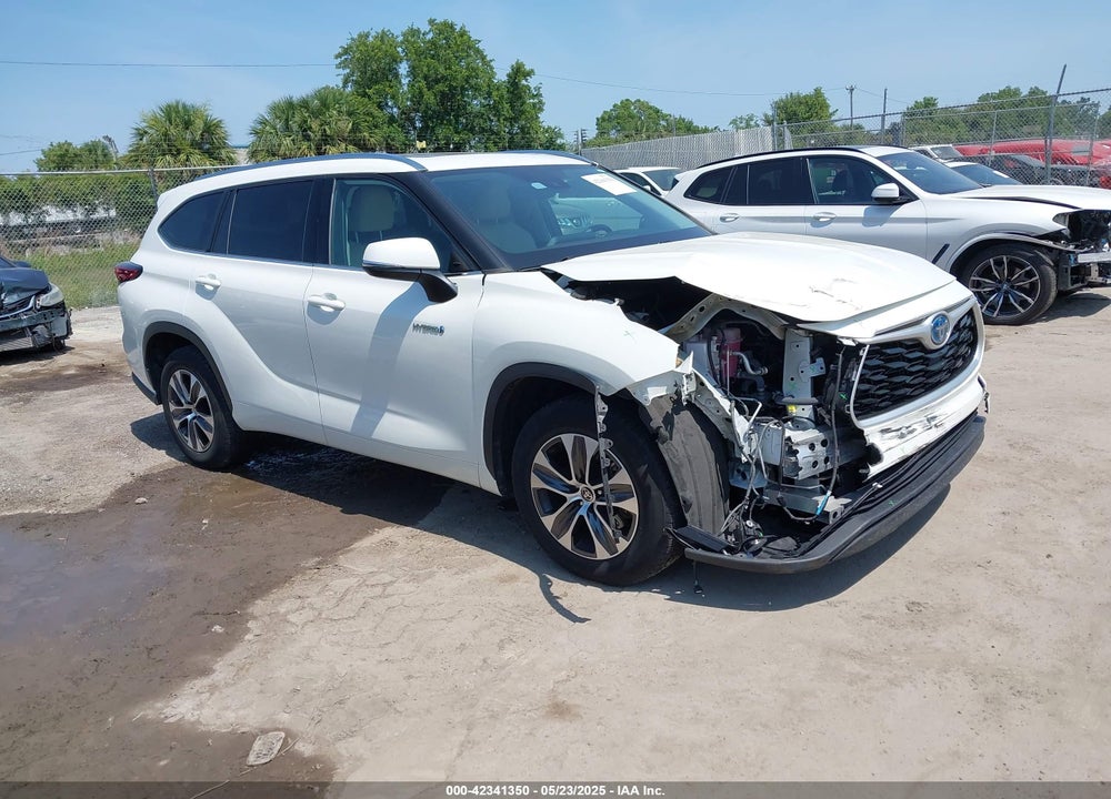 2021 TOYOTA HIGHLANDER HYBRID XLE VIN: 5TDGARAHXMS503736