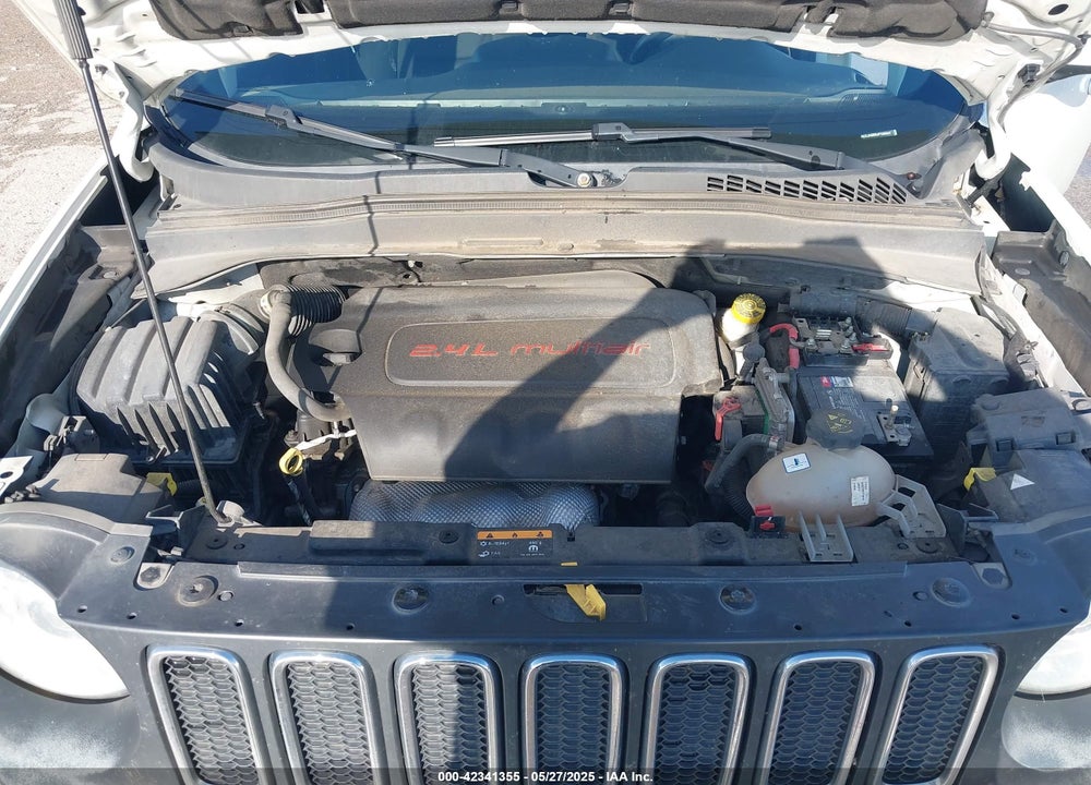2018 JEEP RENEGADE LATITUDE FWD VIN: ZACCJABB8JPG86847