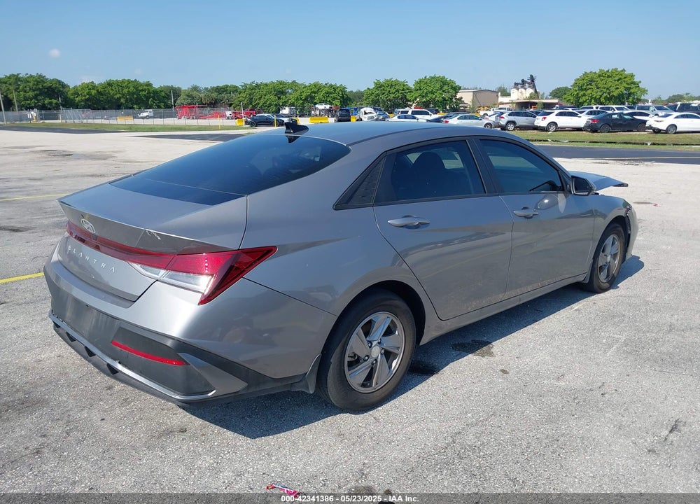 2024 HYUNDAI ELANTRA SE VIN: KMHLL4DG6RU801777