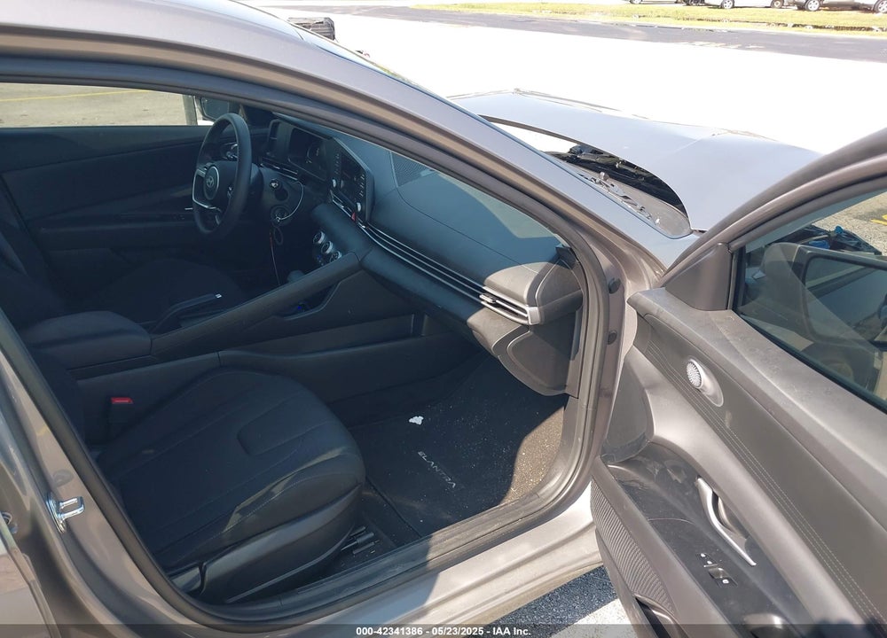 2024 HYUNDAI ELANTRA SE VIN: KMHLL4DG6RU801777