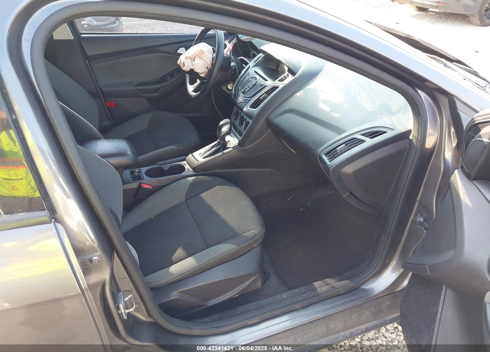 2014 FORD FOCUS VIN: 1FADP3F24EL437731