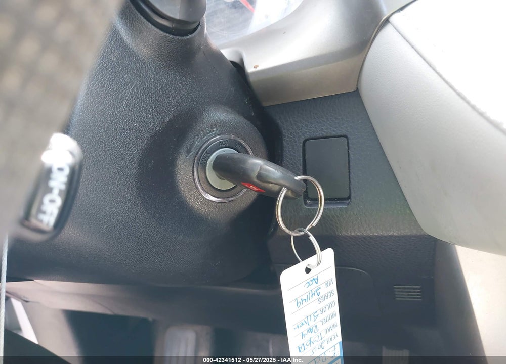 2015 TOYOTA RAV4 VIN: 2T3RFREV5FW241149