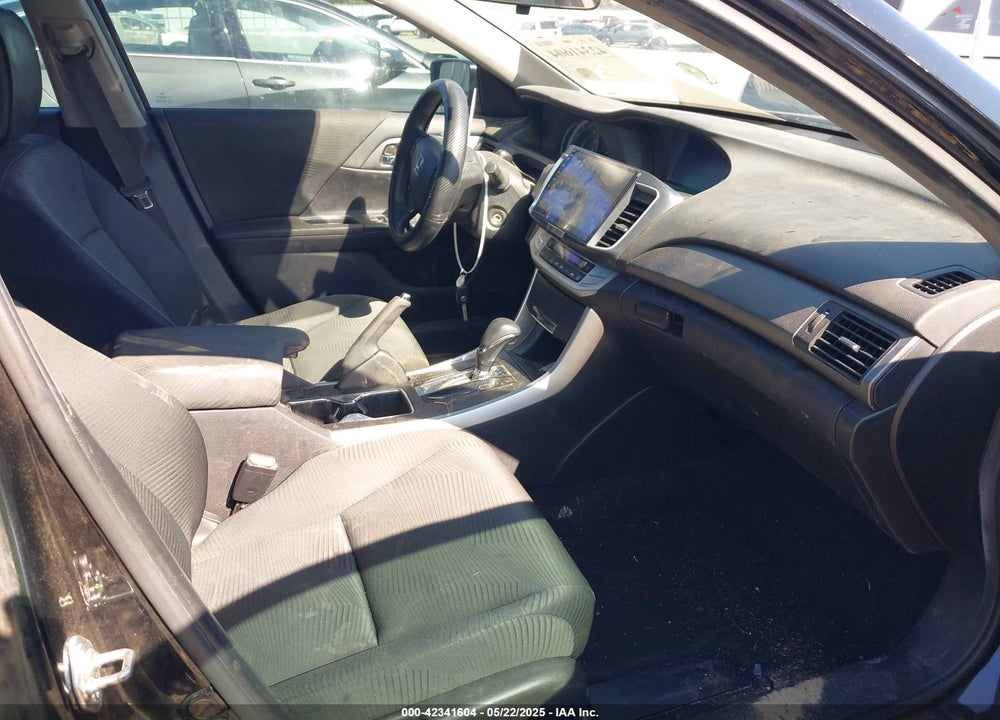 2015 HONDA ACCORD VIN: 1HGCR2F38FA163841