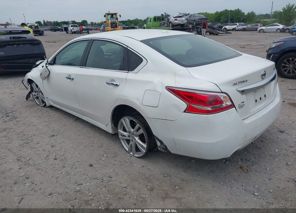 2013 NISSAN ALTIMA VIN: 1N4BL3AP6DC146927