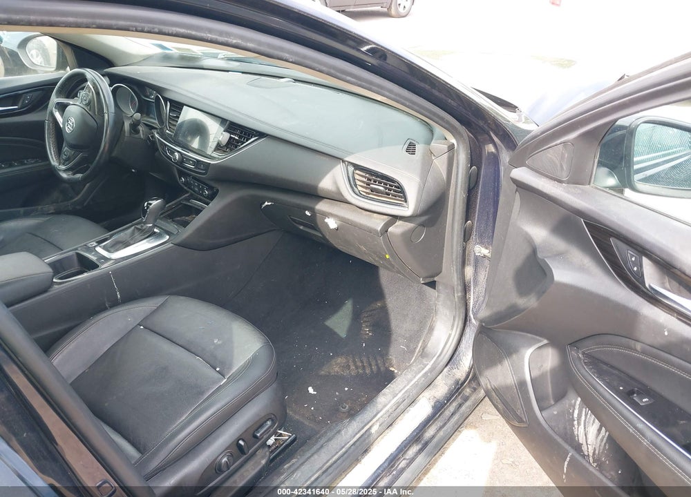 2018 BUICK REGAL SPORTBACK VIN: W04GP6SX3J1130707