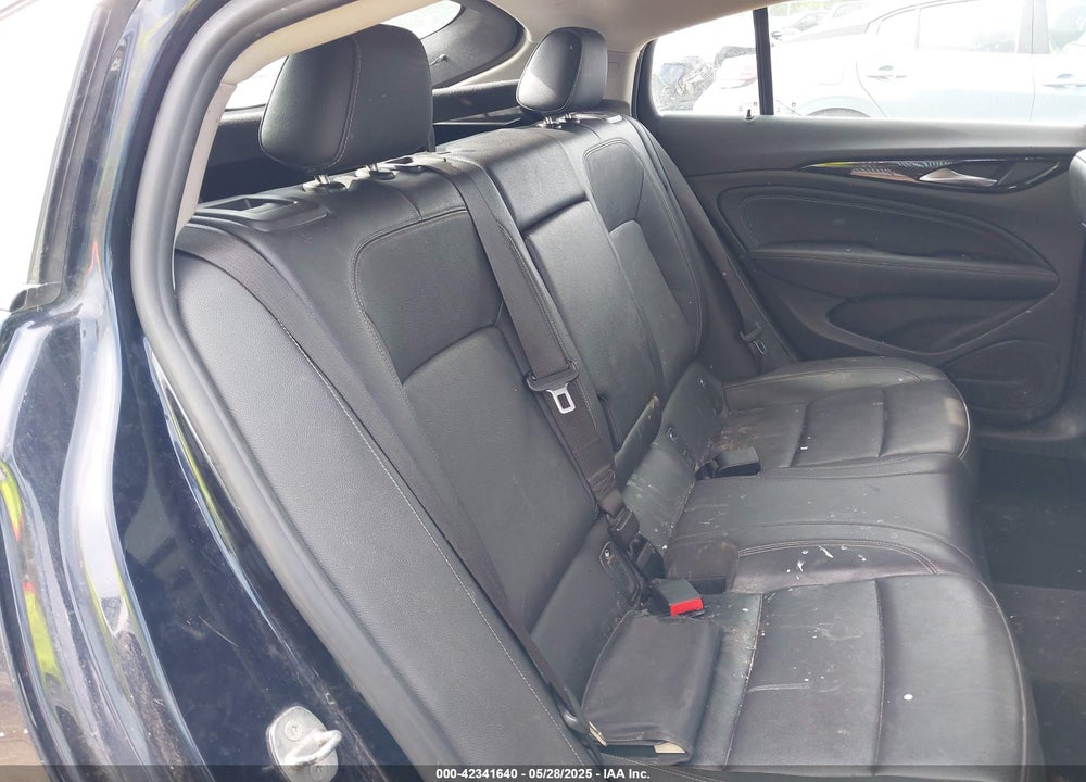 2018 BUICK REGAL SPORTBACK VIN: W04GP6SX3J1130707
