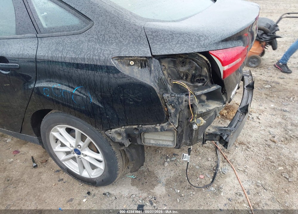 2018 FORD FOCUS VIN: 1FADP3F2XJL206441