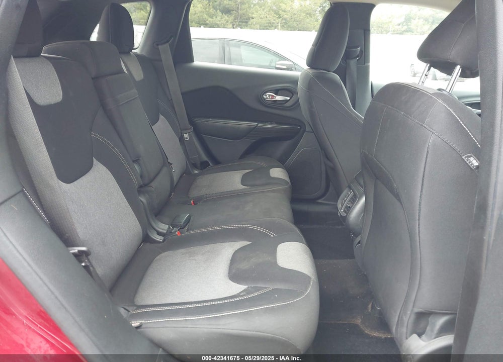 2014 JEEP CHEROKEE LATITUDE VIN: 1C4PJMCB7EW203522