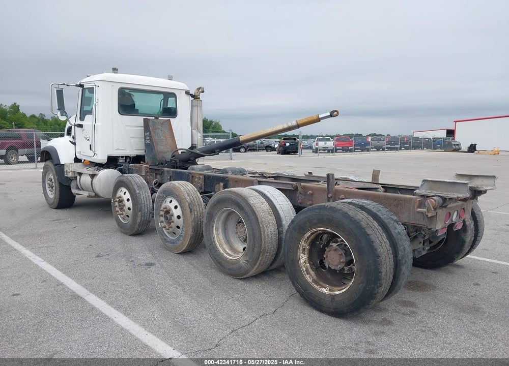 2003 MACK 700 CV700 VIN: 1M2AG11C93M004507