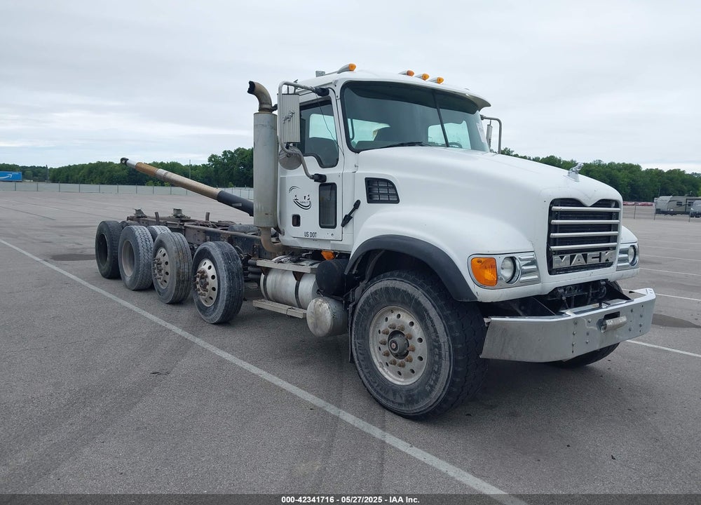 2003 MACK 700 CV700 VIN: 1M2AG11C93M004507