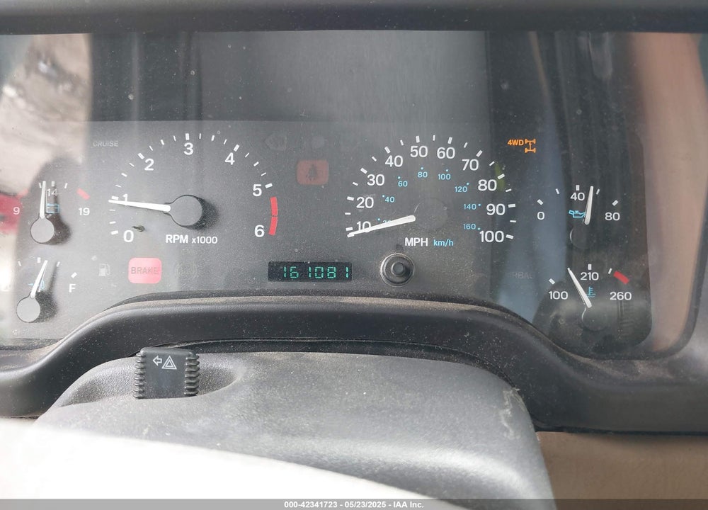1999 JEEP WRANGLER SAHARA VIN: 1J4FY49S5XP482037
