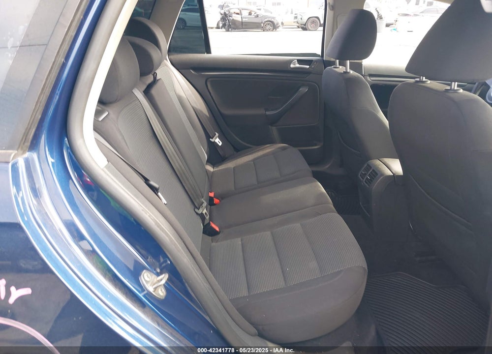 2012 VOLKSWAGEN JETTA SPORTWAGEN 2.5L S VIN: 3VWPP7AJ2CM693162