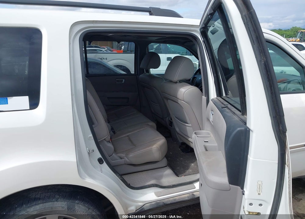 2014 HONDA PILOT VIN: 5FNYF3H98EB025968