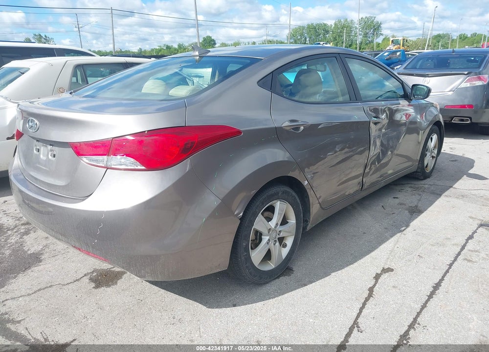 2013 HYUNDAI ELANTRA VIN: 5NPDH4AE9DH213064