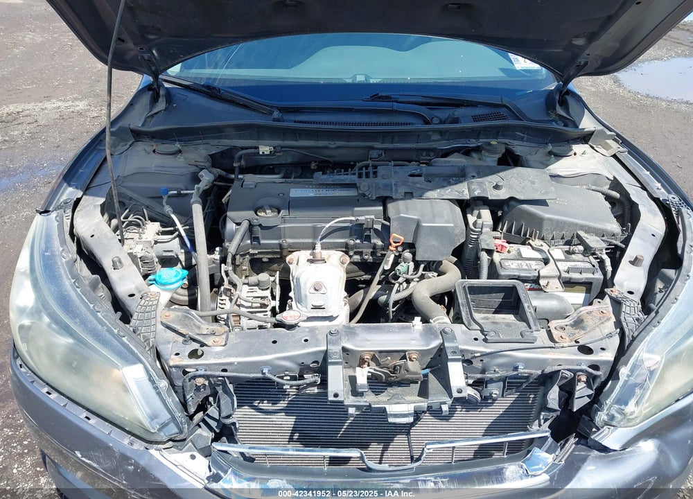 2013 HONDA ACCORD VIN: 1HGCR2F30DA112332