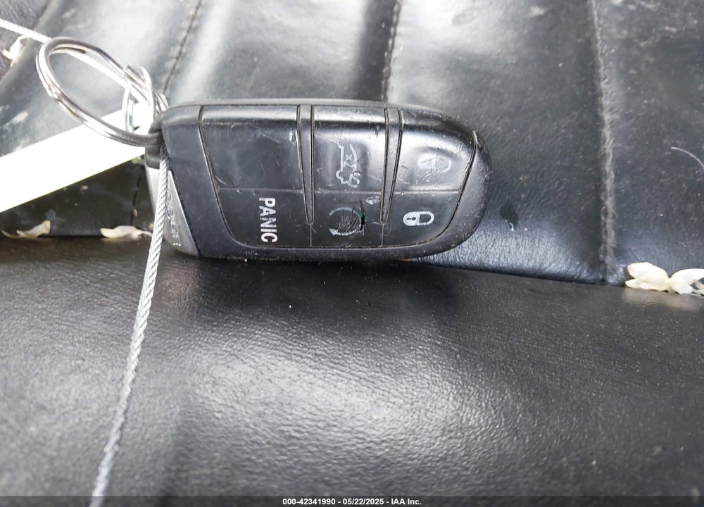 2011 DODGE CHARGER VIN: 2B3CL5CT5BH609043