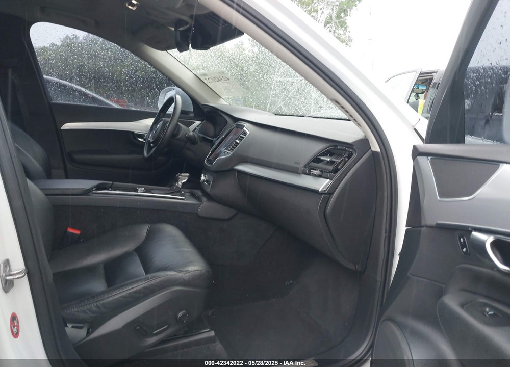 2016 VOLVO XC90 T6 MOMENTUM VIN: YV4A22PKXG1023143