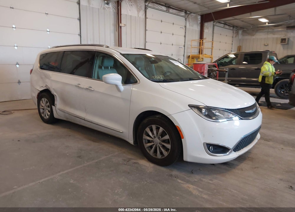 2018 CHRYSLER PACIFICA TOURING L PLUS VIN: 2C4RC1EG6JR257486