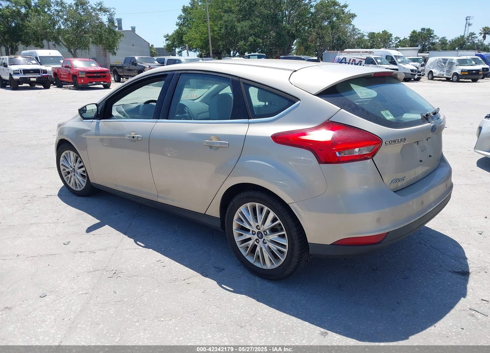 2017 FORD FOCUS VIN: 1FADP3N21HL327581