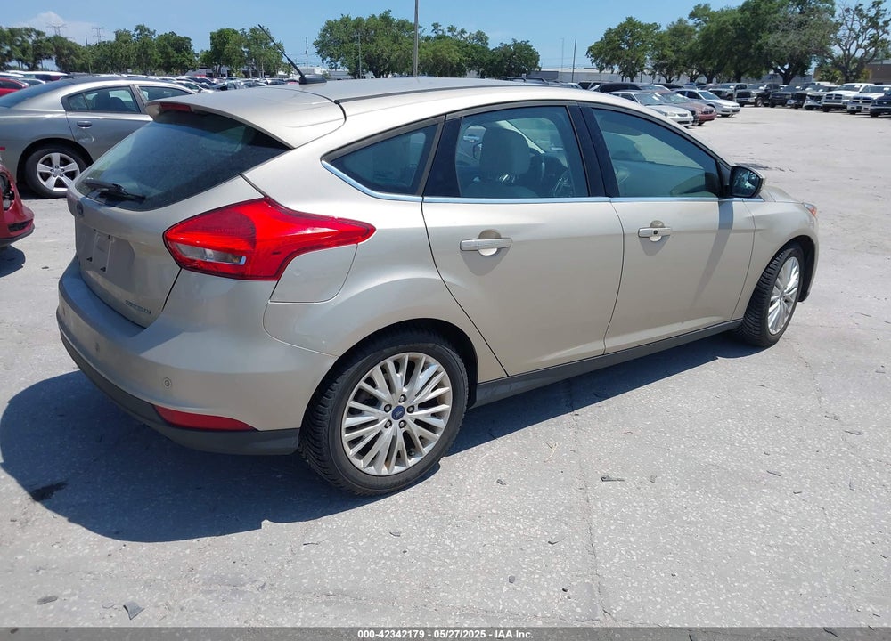 2017 FORD FOCUS VIN: 1FADP3N21HL327581