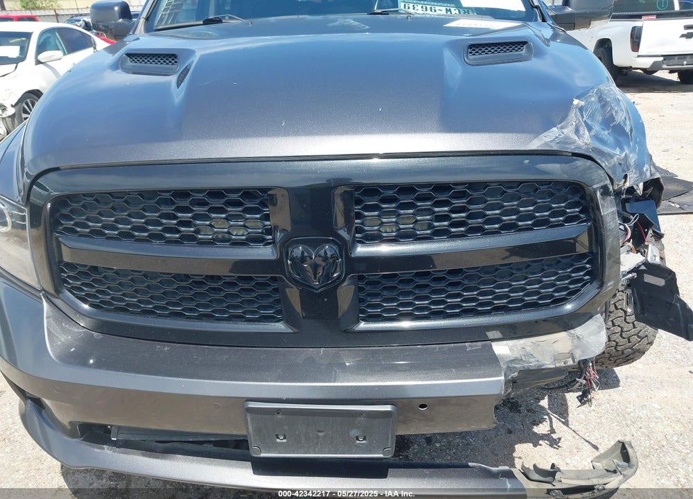 2018 RAM 1500 NIGHT 4X4 5'7 BOX VIN: 1C6RR7MT9JS110827