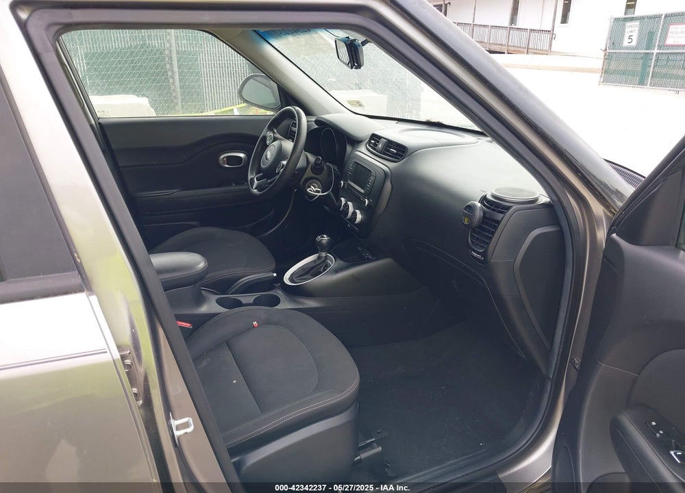 2017 KIA SOUL VIN: KNDJN2A29H7439010
