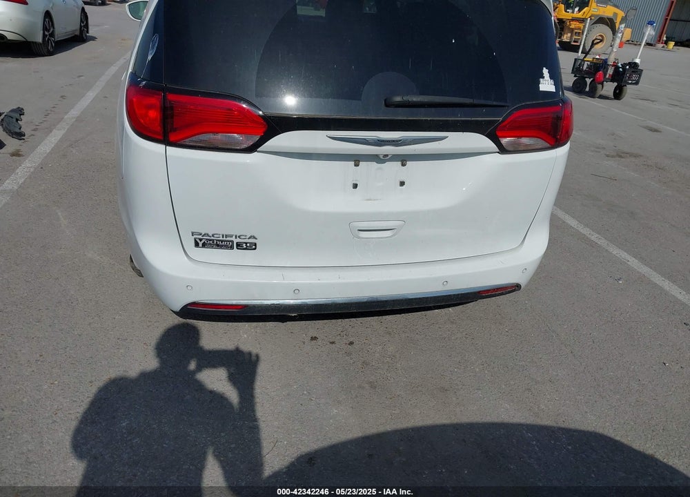 2020 CHRYSLER PACIFICA VIN: 2C4RC1EG5LR102298