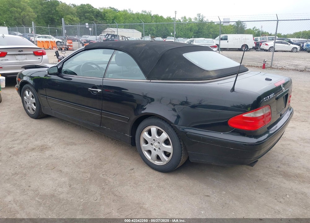2000 MERCEDES-BENZ CLK 320 VIN: WDBLK65G4YT044091