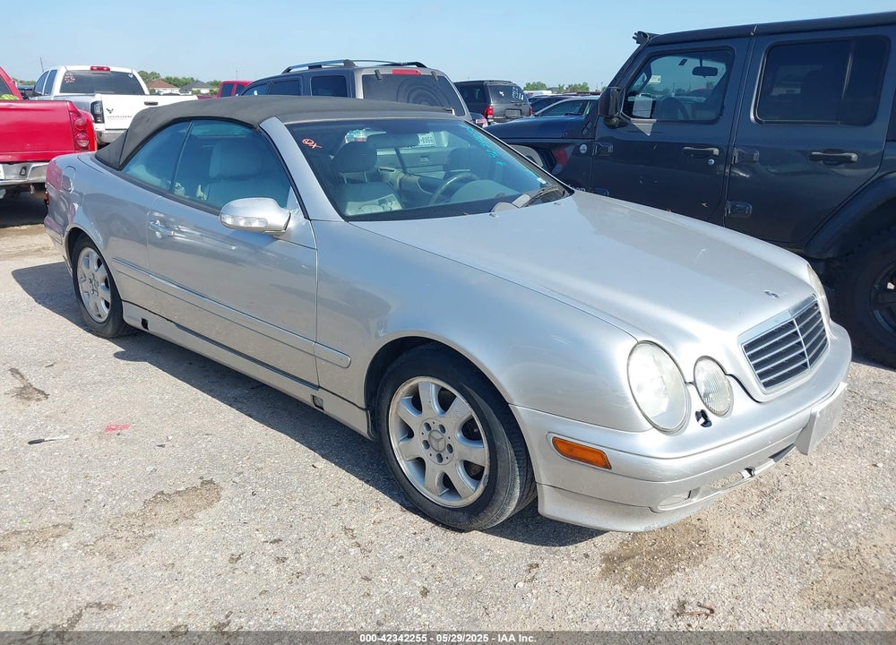 2003 MERCEDES-BENZ CLK 320 VIN: WDBLK65G13T137546