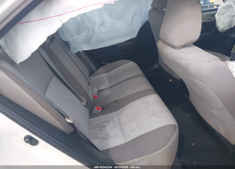 2018 TOYOTA COROLLA VIN: 5YFBURHE4JP801829