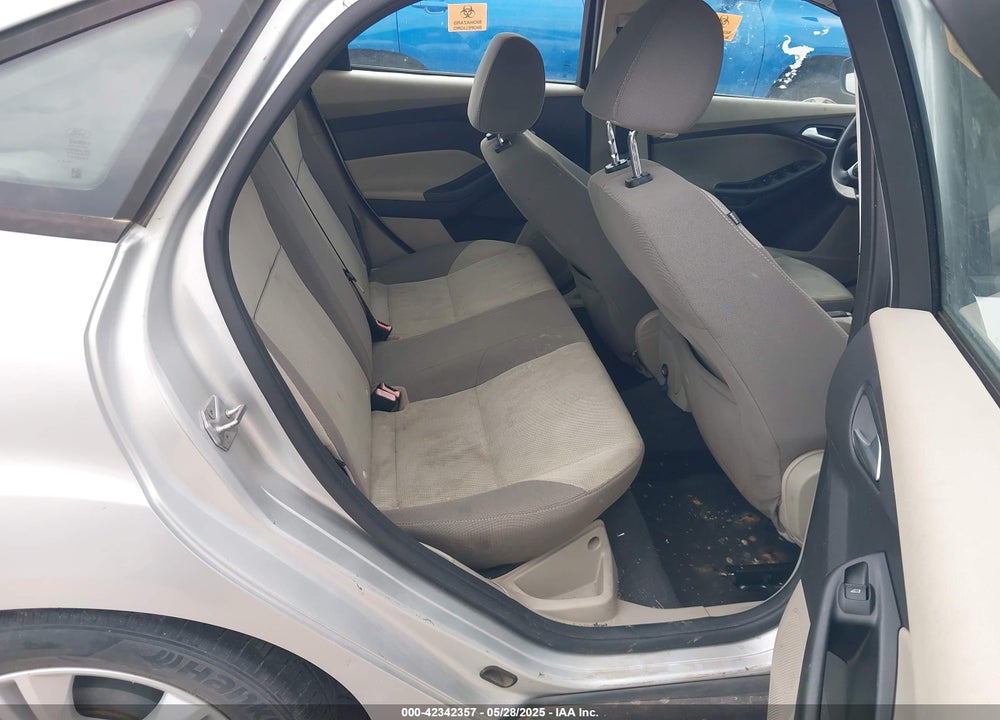 2014 FORD FOCUS VIN: 1FADP3F2XEL145047