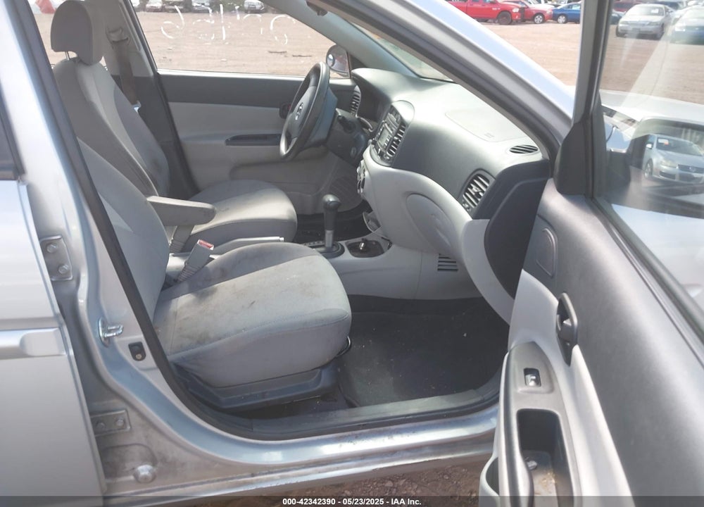2008 HYUNDAI ACCENT GLS VIN: KMHCN46CX8U235402