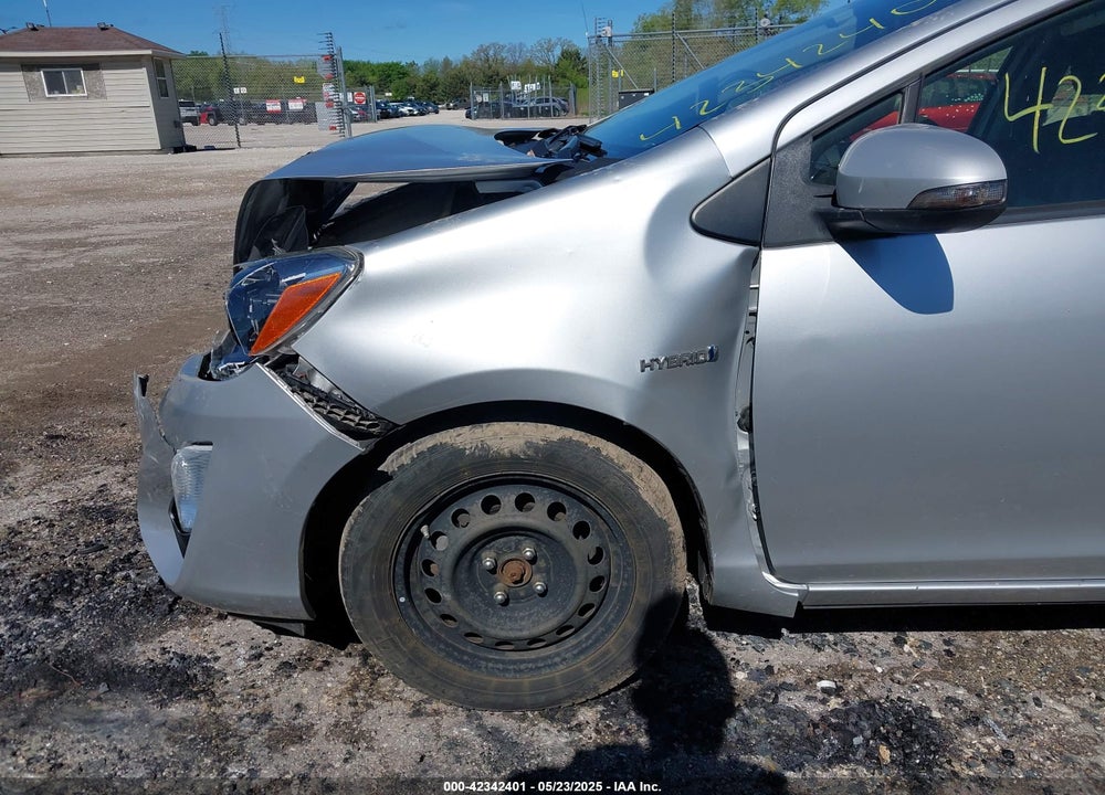 2015 TOYOTA PRIUS C VIN: JTDKDTB36F1586860