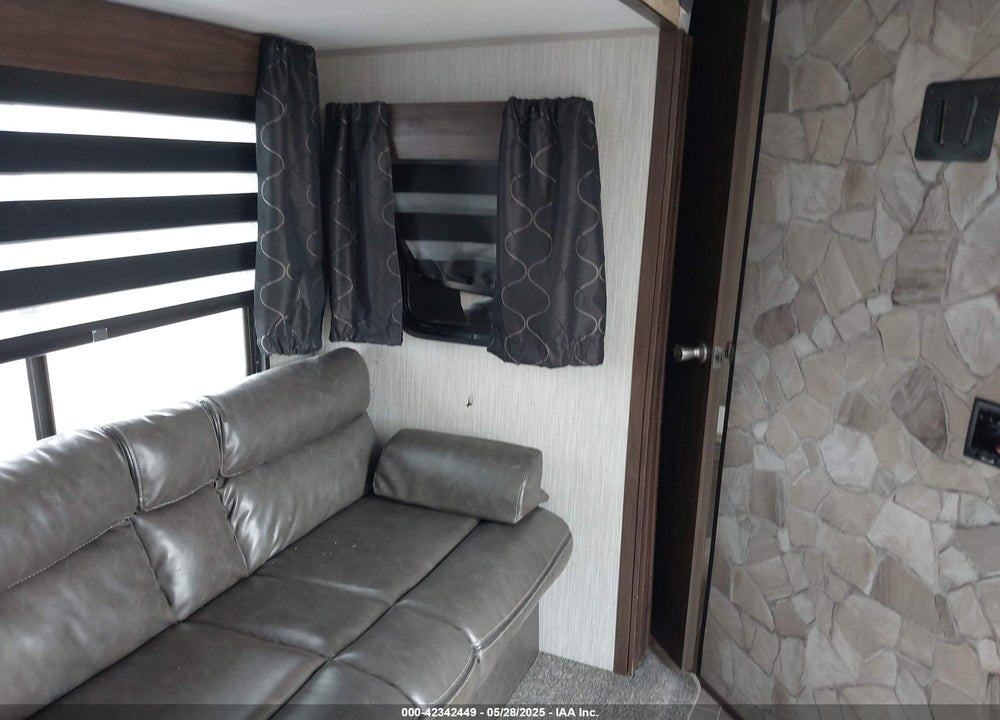 2020 FOREST RIVER 304BH VIN: 4X4TCKF24LX144326