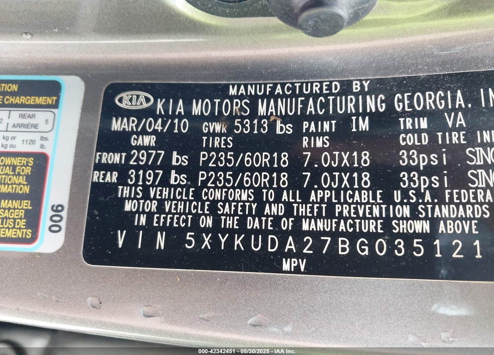2011 KIA SORENTO VIN: 5XYKUDA27BG035121