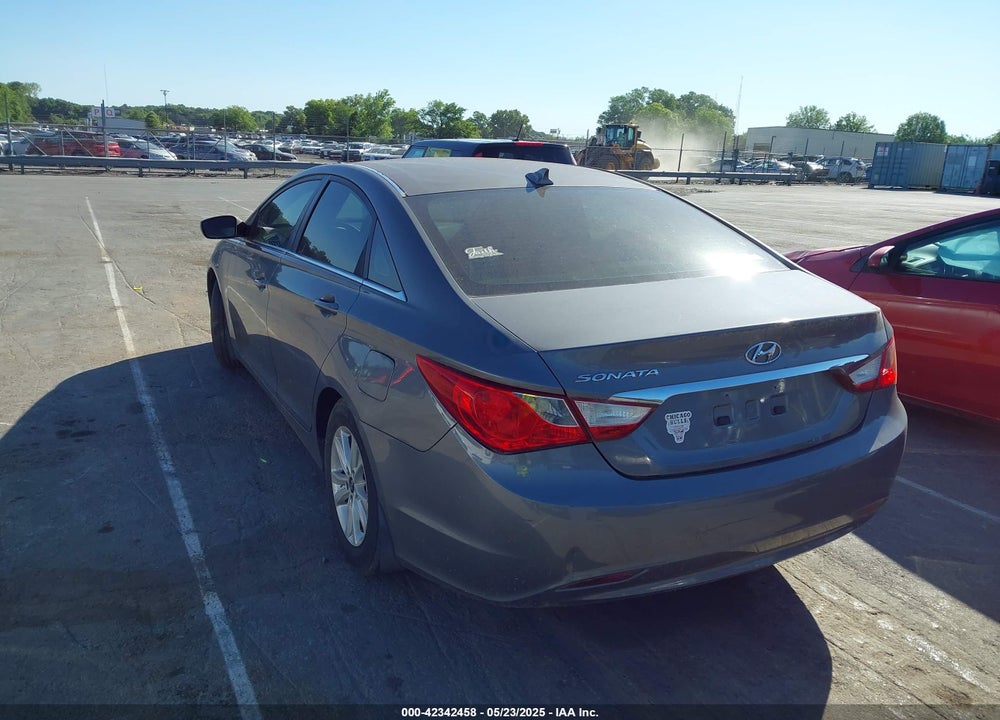 2013 HYUNDAI SONATA VIN: 5NPEB4AC7DH681654