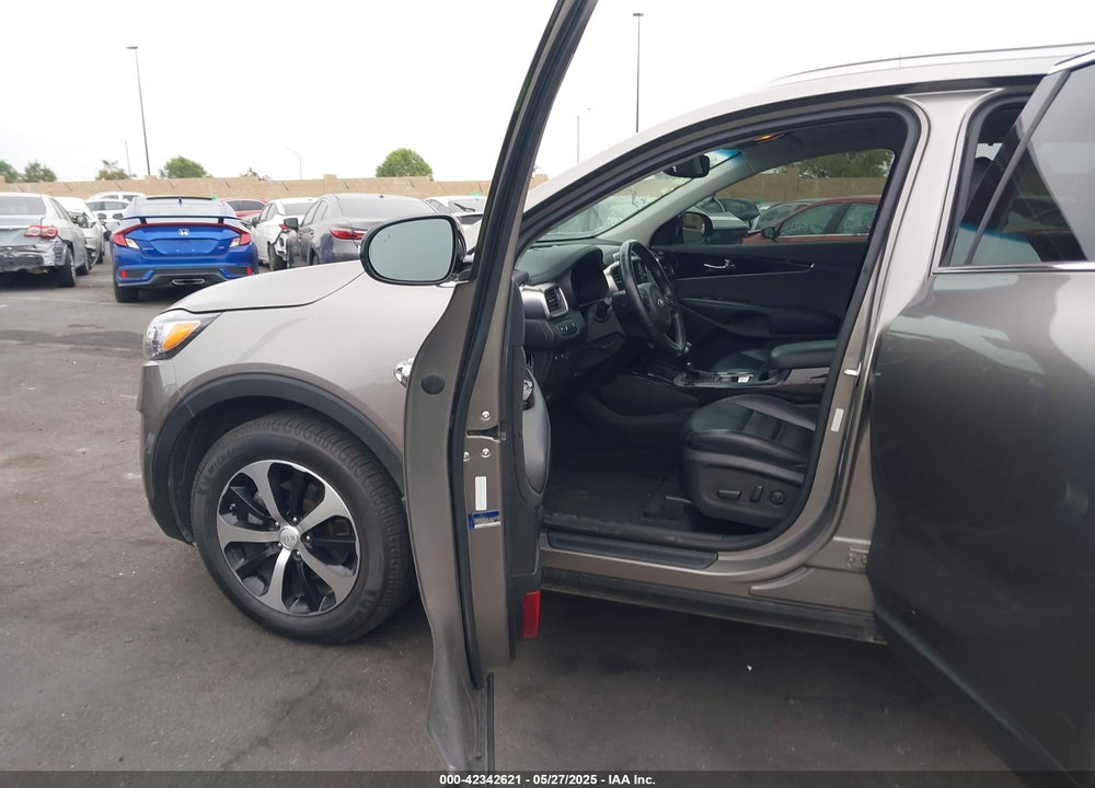 2018 KIA SORENTO 3.3L EX VIN: 5XYPH4A59JG394960