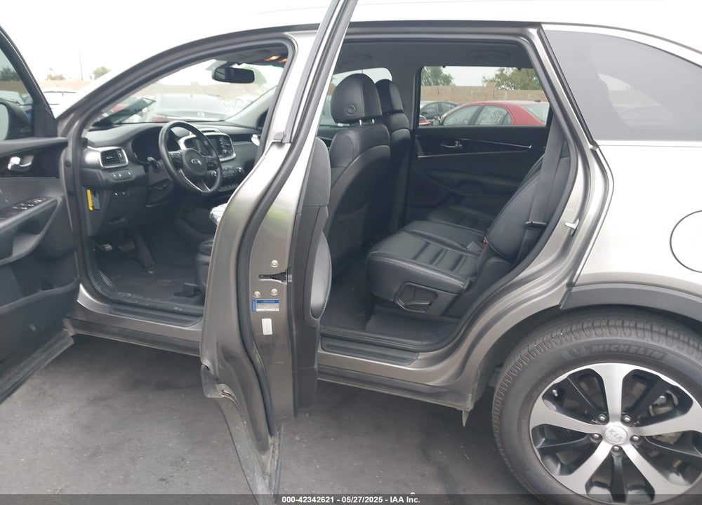 2018 KIA SORENTO 3.3L EX VIN: 5XYPH4A59JG394960