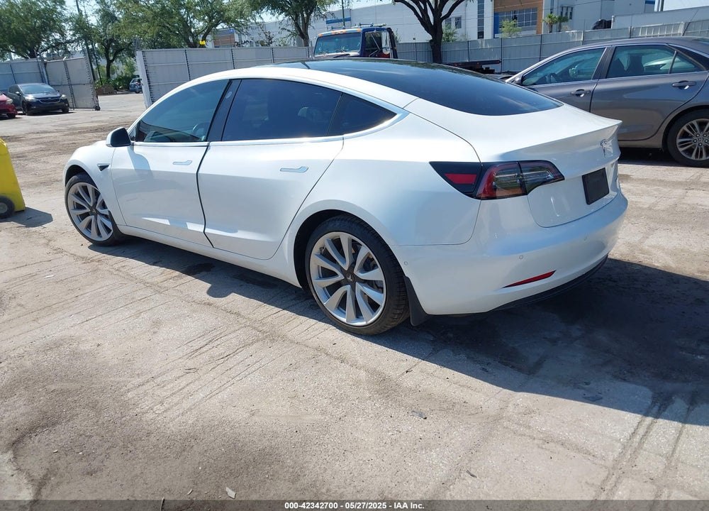 2019 TESLA MODEL 3 VIN: 5YJ3E1EB5KF365132