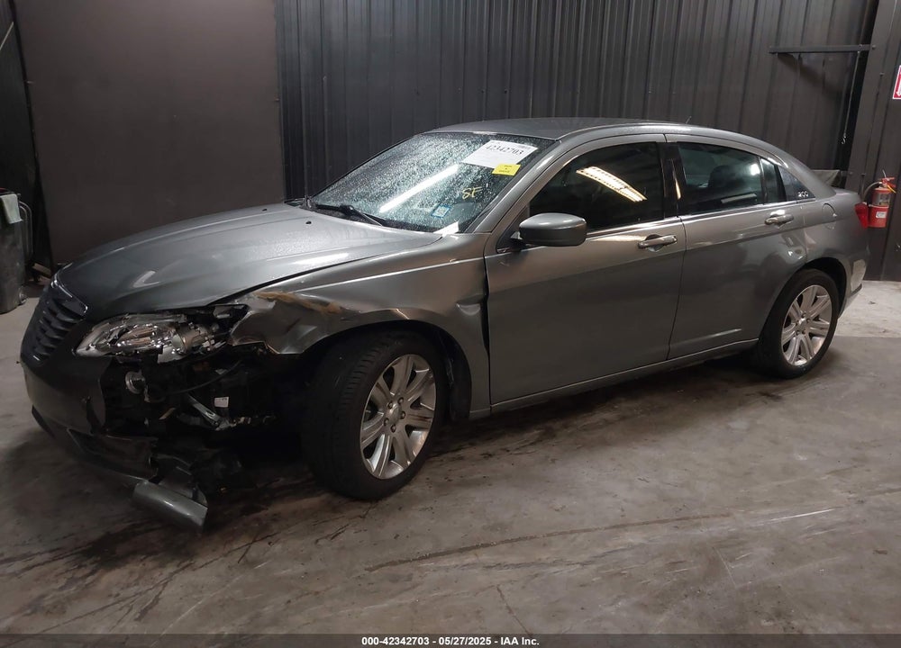 2013 CHRYSLER 200 VIN: 1C3CCBBB2DN632705