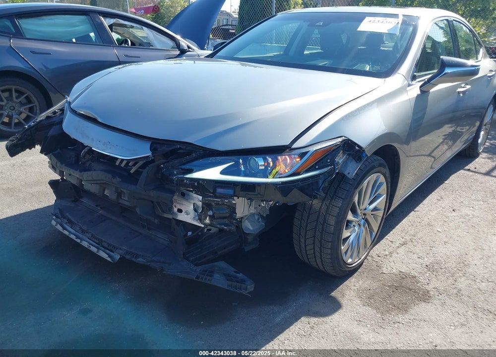 2019 LEXUS ES 300H LUXURY/ULTRA LUXURY VIN: JTHB21B15K2031457