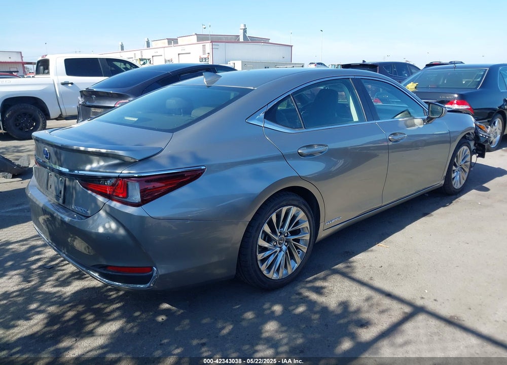 2019 LEXUS ES 300H LUXURY/ULTRA LUXURY VIN: JTHB21B15K2031457
