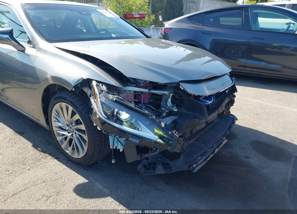 2019 LEXUS ES 300H LUXURY/ULTRA LUXURY VIN: JTHB21B15K2031457