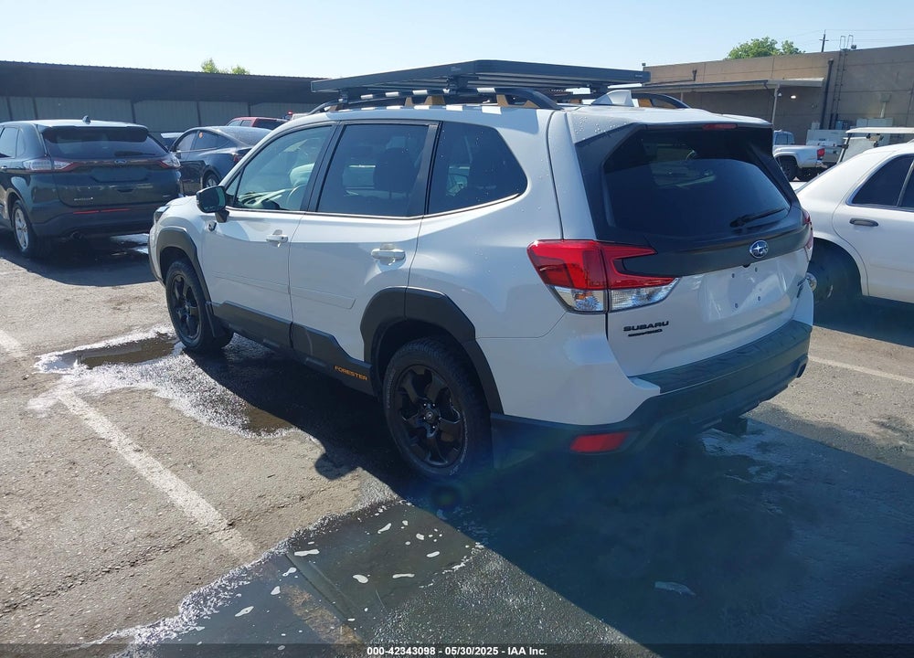 2022 SUBARU FORESTER VIN: JF2SKAMC1NH481044