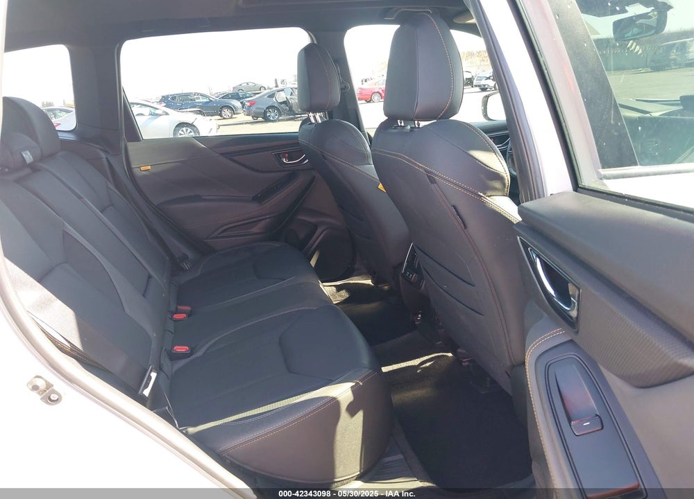 2022 SUBARU FORESTER VIN: JF2SKAMC1NH481044