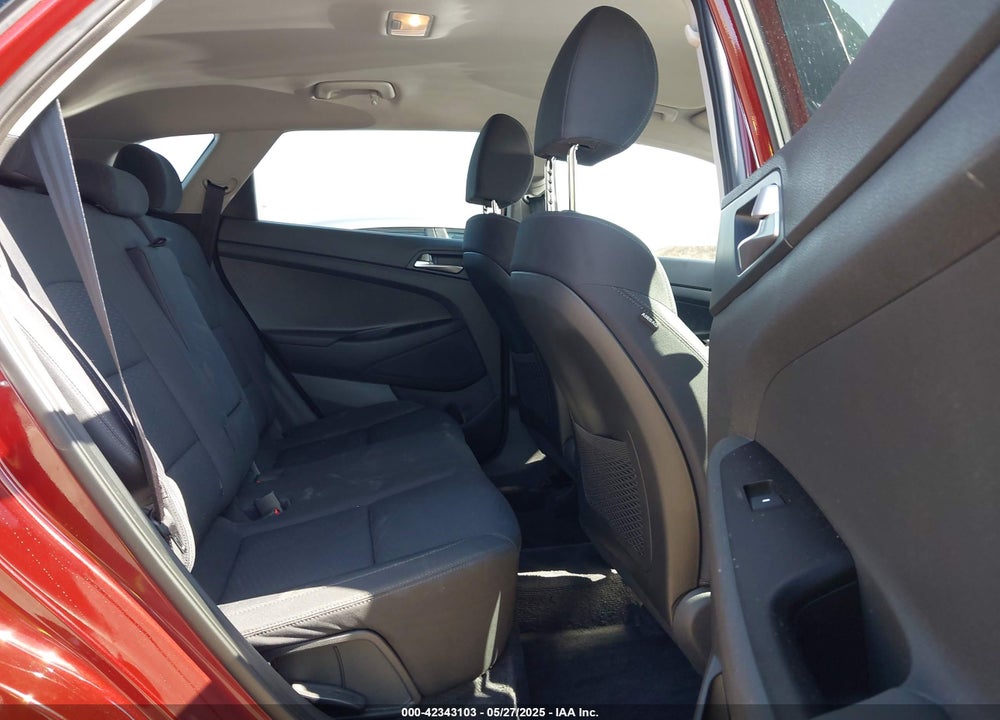2020 HYUNDAI TUCSON SE VIN: KM8J23A4XLU095595
