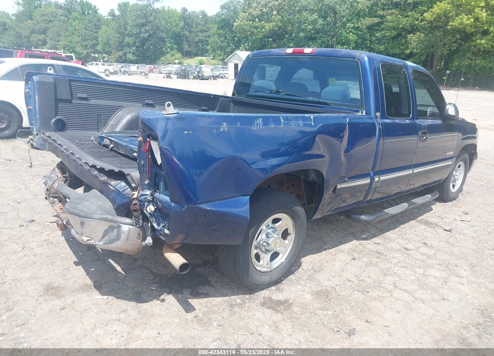 2000 CHEVROLET SILVERADO 1500 LS VIN: 2GCEC19W9Y1385830