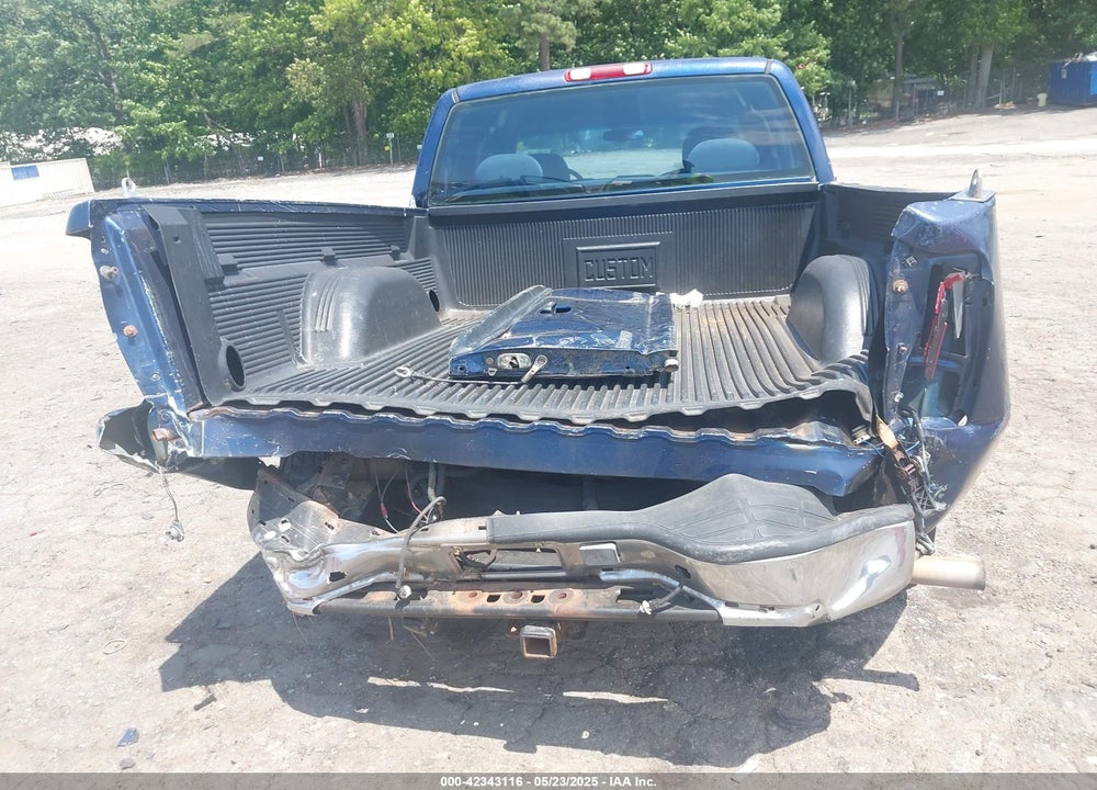 2000 CHEVROLET SILVERADO 1500 LS VIN: 2GCEC19W9Y1385830
