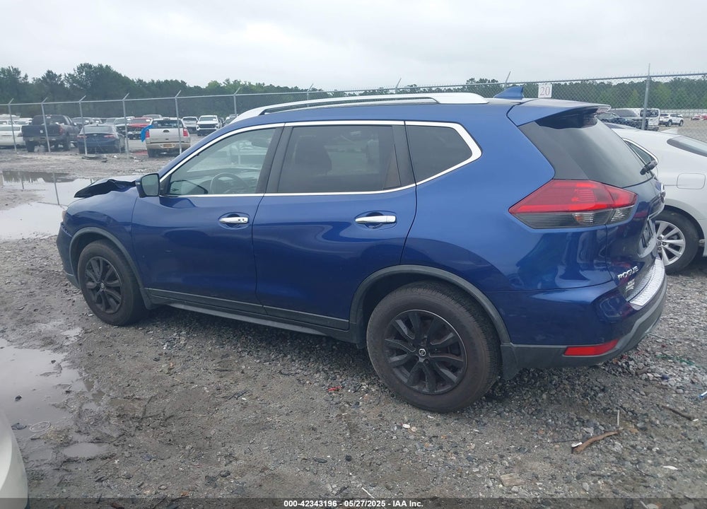 2018 NISSAN ROGUE VIN: KNMAT2MT4JP602999