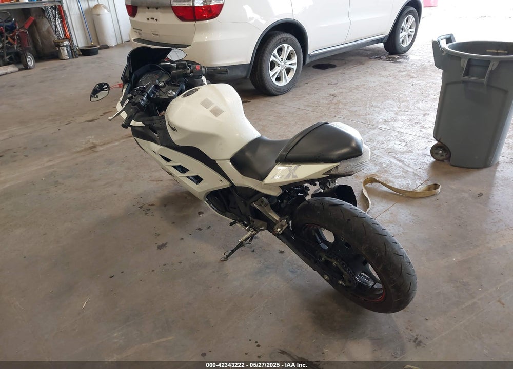2014 KAWASAKI EX300 B VIN: JKAEX8B14EA003677